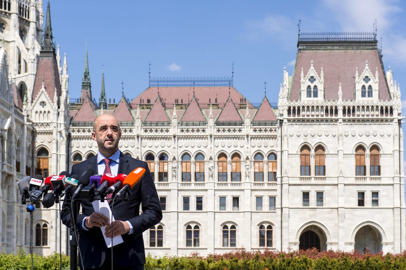 Hungarian spokesman Zoltan Kovacs outside the national parliament. (Hungarian state)