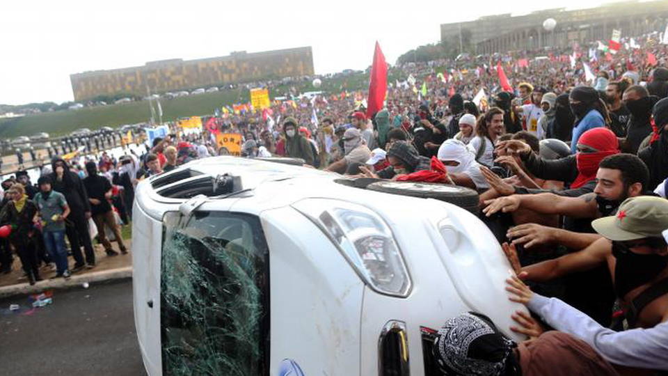 H08 brazil austerity protest