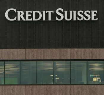 The logo of Swiss bank Credit Suisse is seen on an office building in Zurich, Switzerland, December 23, 2016. REUTERS/Arnd Wiegmann
