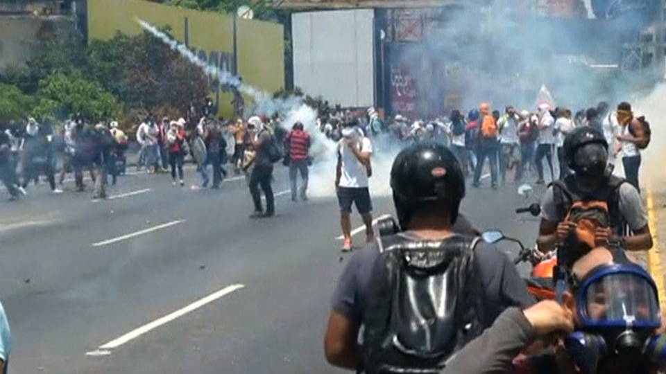H09 venezuela protests