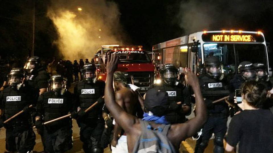 H1charlotteprotestpoliceclash