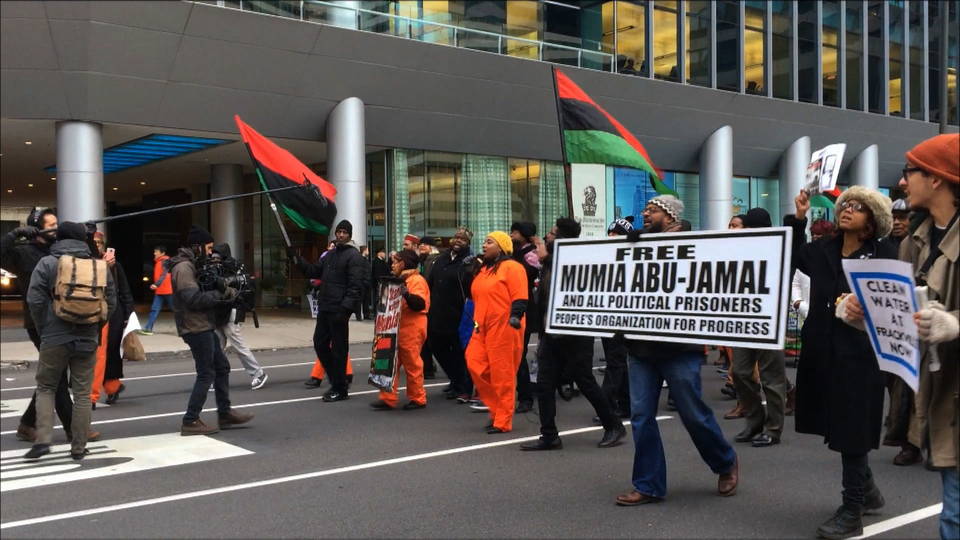 H15 mumia protest